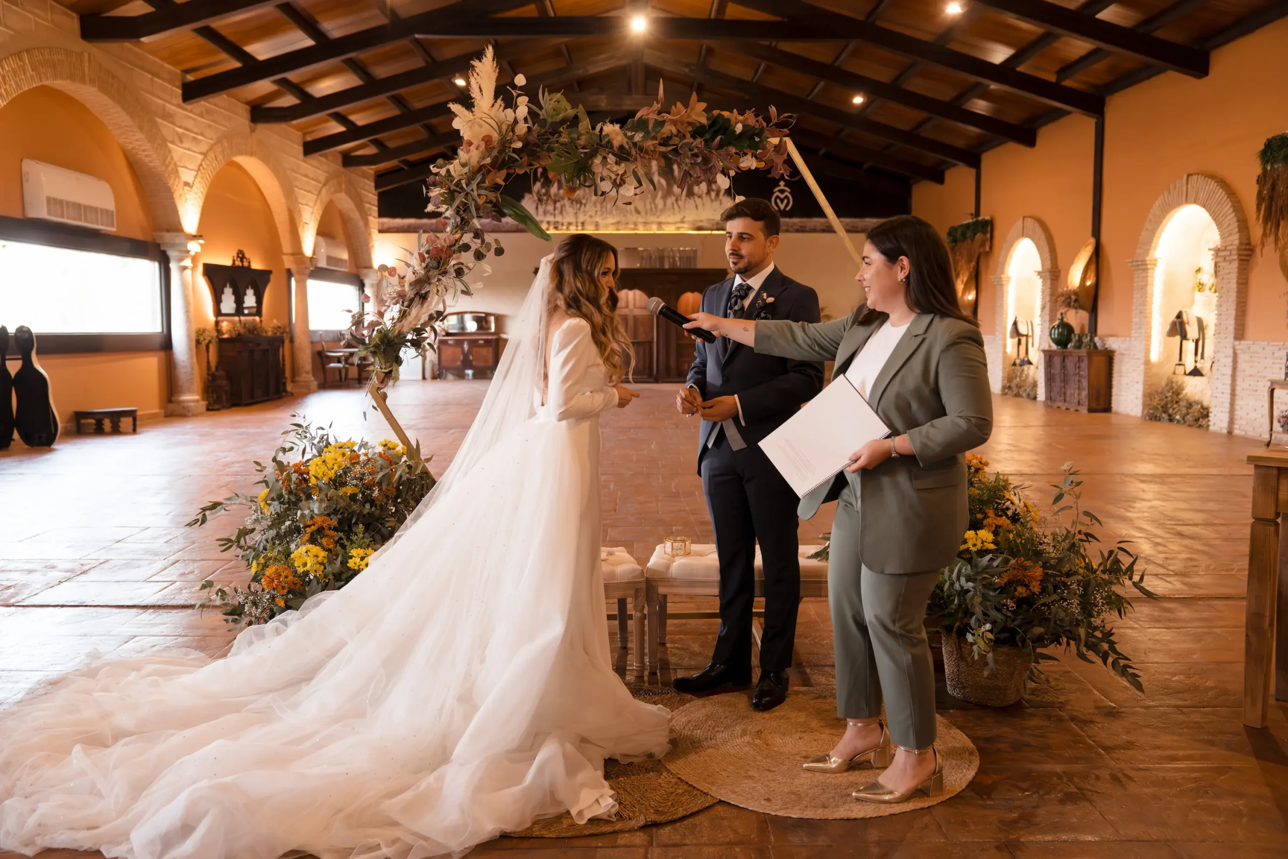 Boda oficiada en Cortijo El Brujuelo (Jaén)